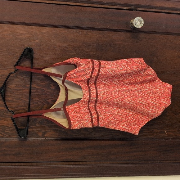 L.L Bean Red Flattering One Piece Swimsuit Size 16 - Picture 4 of 7